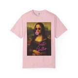 Mona Lisa Bubblegum T-Shirt — "Just Chillin'" Retro Art Tee
